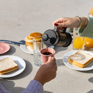 ΚΑΦΕΤΙΕΡΑ ΓΥΑΛΙΝΗ ΜΕ ΕΜΒΟΛΟ 600ml - Image 3