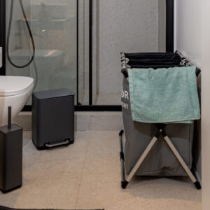 ΚΑΛΑΘΙ ΑΠΛΥΤΩΝ ΠΤΥΣΣΟΜΕΝΟ 3 ΘΕΣΕΩΝ ΜΑΥΡΟ-ΓΚΡΙ-ΛΕΥΚΟ - Image 4